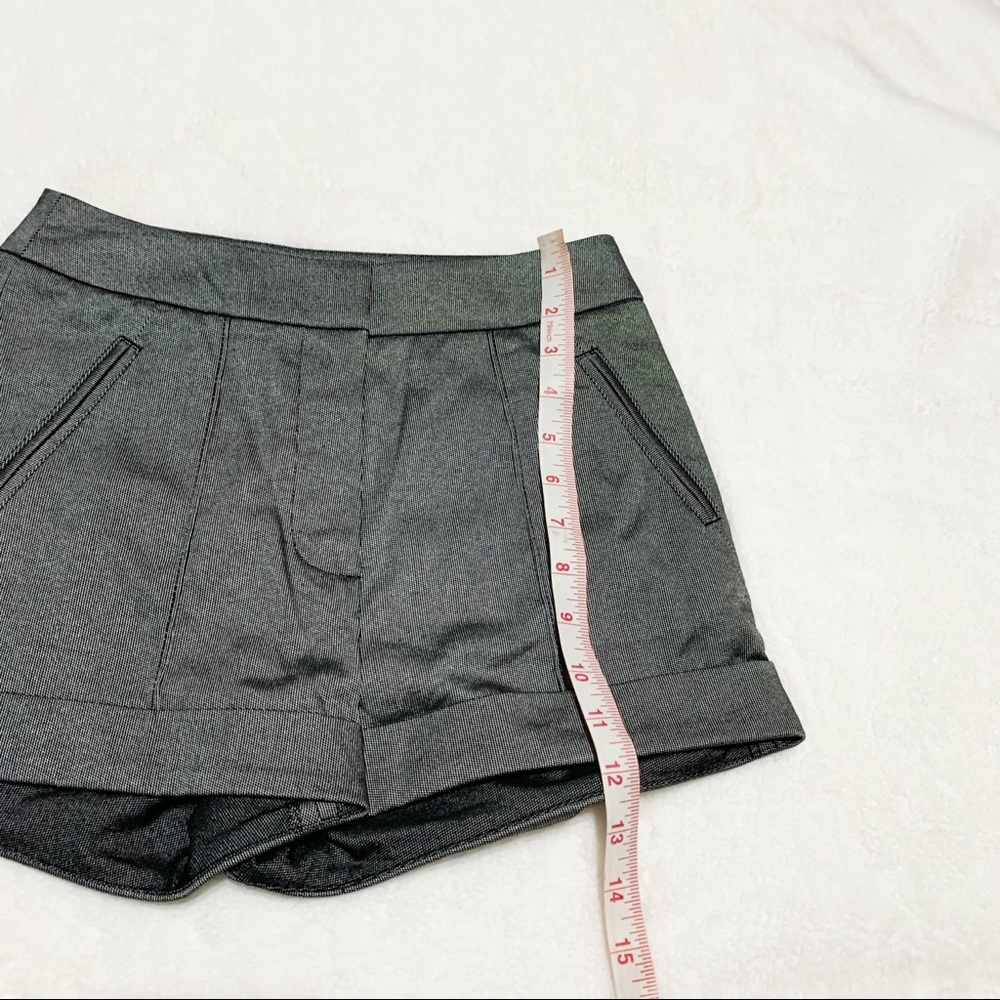 NWT Bebe Pintuck & Cuff Donna Shorts Black/Grey - Picture 3 of 7